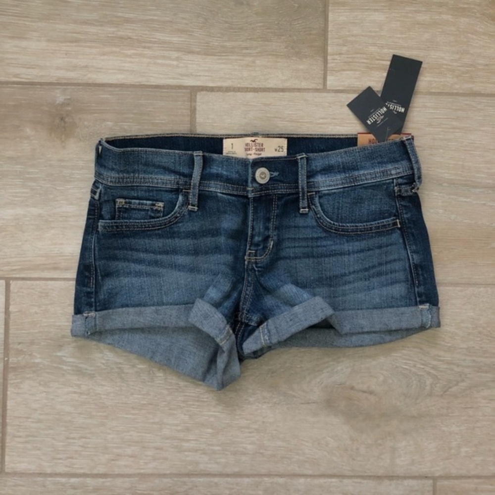 Hollister Dark Wash Denim Shorts (Mid Rise)